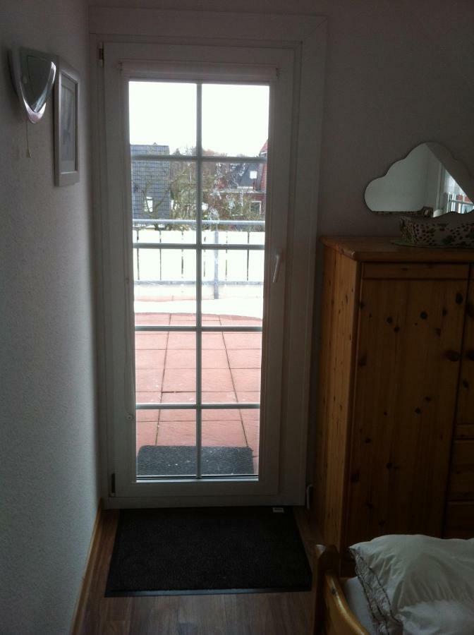 Wohnung B Haus Pamela Neuharlingersiel Exterior foto
